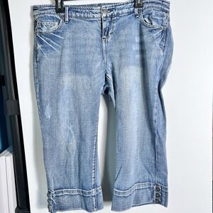 Vtg Maurices Womens 16 Crop Jeans Light Wash Distressed Button Hem Stretch Y2K